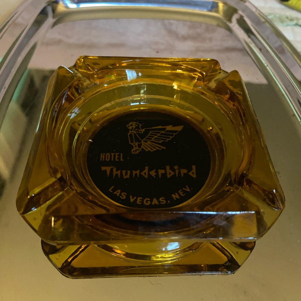Hotel Thunderbird Las Vegas Vintage ashtray - Picture 4 of 6